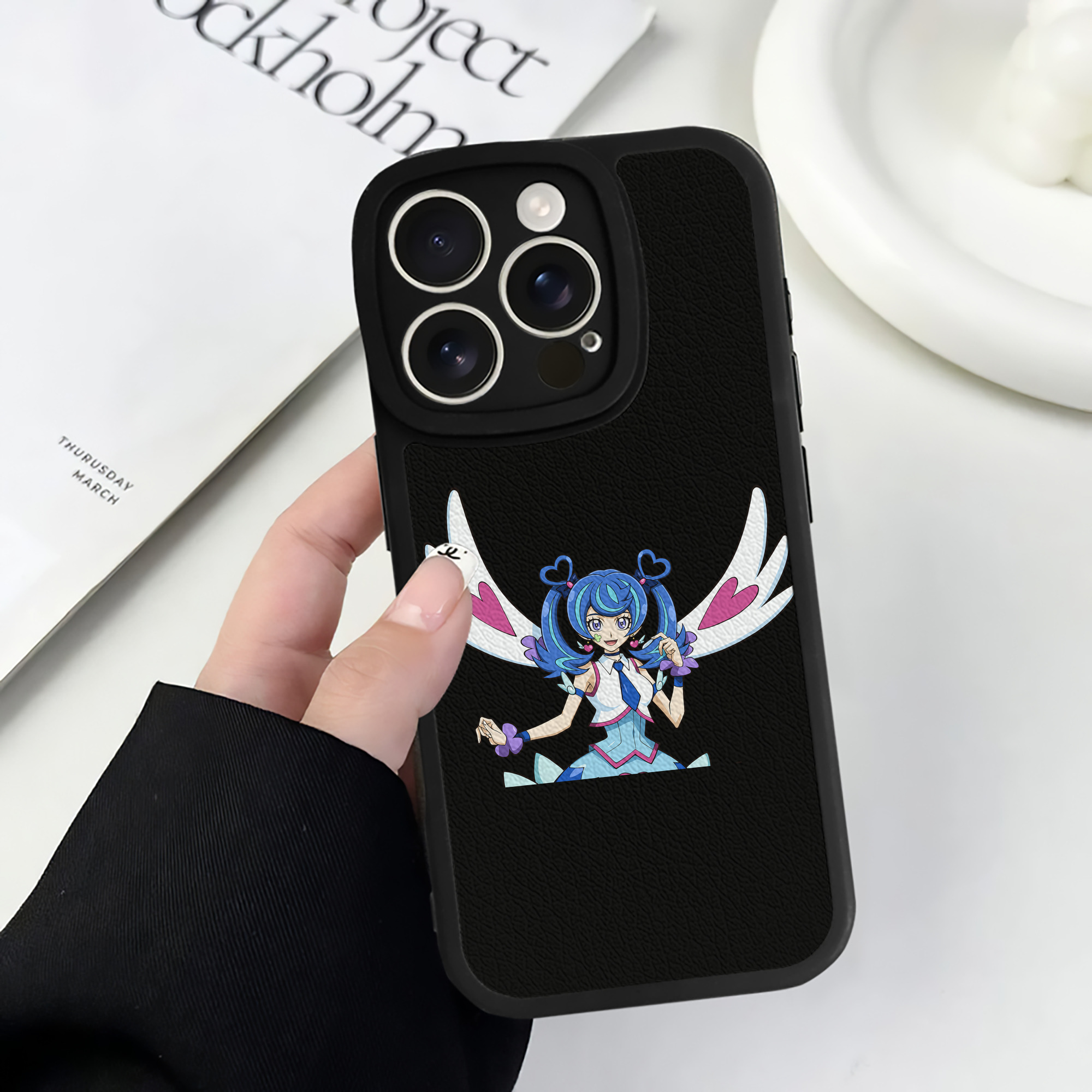 遊☆戯☆王 Yu-Gi-Oh! 【iPhone 16シリーズ対応】シリコンスマホケース（レザー調） 材質：シリコン